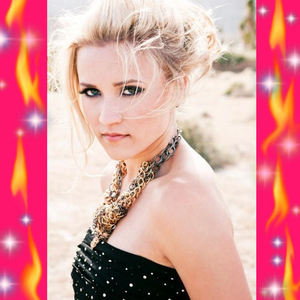  This is my fanart of Miss Emily Osment hope toi like it is simple.