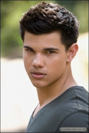 So Easy Taylor Lautner of Course so bye bye Justin sorry