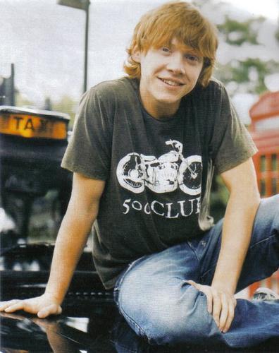  RUPERT GRINT!!! He is sooooo HOT and His british accent is TOO HOT!!!! I loved him in harry Potter 6 Hottie!!!