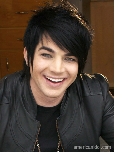  He is awsome and i absolutely Cinta he`s song: for youre entertainment, that is my fav song <3