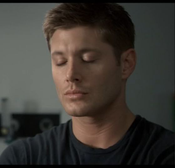  Dean is waiting patiently for Maria to come and किस him!