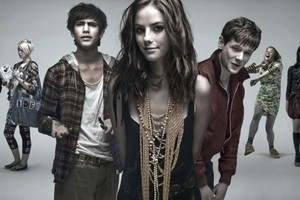  Skins is number one (well for now, but it could change if the volgende cast is not as good as the previous)