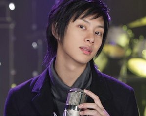  As anda all know... Hee Chul.