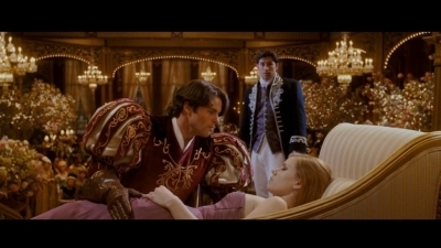  Another hilarious moment where Edward tries to revive Giselle.He must have kissed her 100 times