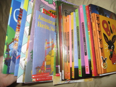  Kid books, that I didn't feel like showing individually. There's actually a LOT 더 많이 than there appea