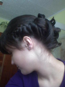  And this was my 'prom thing' hairstyle <3