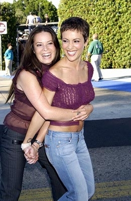  I liked that Prue had died because the two sisters Piper and Phoebe became più united and enjoyed th