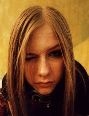  Well Avril_budy thats not a wink! well magica its kinda wink its not clear and cant be seen! btw its