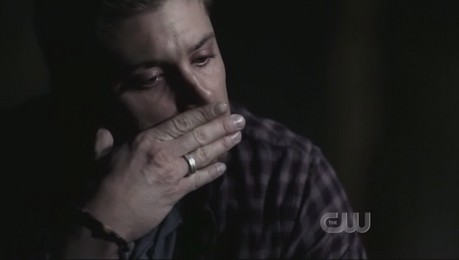  Yup! That's definitely the purple kemeja of angst! XD Next: Dean splashing water on his face.
