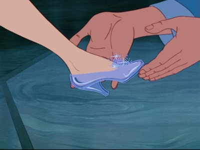  آپ get Cinderella's Glass Slipper $Insert Coin$
