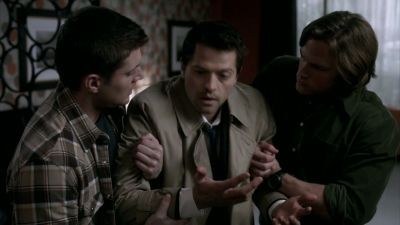  Sam re-living the same día in “Mystery Spot”
