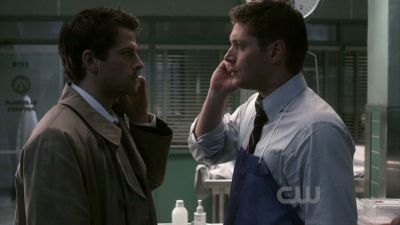 Cas and Dean in the police station in ’FREE TO BE YOU AND ME’ 
