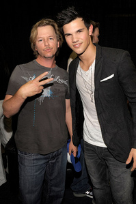 Heres the Pic I was looking for lol :P it was taken during this years KCA