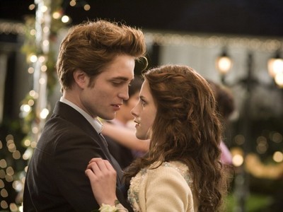 VV This was my favorite scene in Twilight,
& so it's now my favorite picture. (: