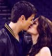 Naley-Light Outside por Wakey!Wakey! This is más naley in Season 7 rather than their relationship as