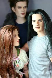 thought I'd mix it up with the Twilight dolls. (:

next picture: a picture of Rosalie from Eclipse.
