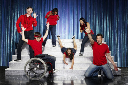 Round 3: Original Glee Club
Winner- crazychocolate