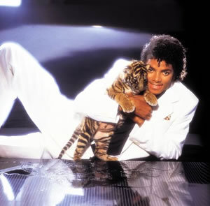  @ 8:00 P.M. (or 9:00 I'll change it when I see the comercial again) there's going 2 be a 1 گھنٹہ MJ sp