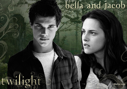  Did Ты think Bella was wrong by becoming Друзья and later on romantically involved with Jacob Black