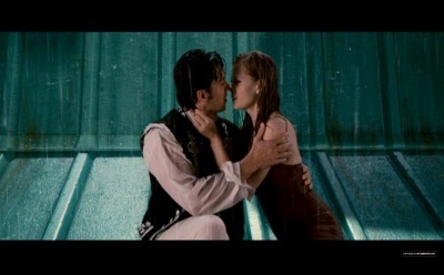  Is the 吻乐队（Kiss） on the tower with Giselle & Robert. So romantic.Dempsey must be a good kisser LOL........