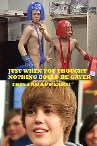 HOLY SHIT DID YOU ALL KNOW THAT BIEBER IS GAY?! 