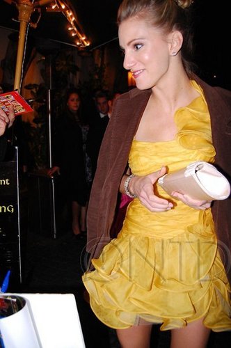  Heather Morris outside chateau Marmont after the SAG awards