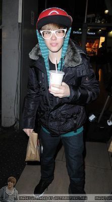 January 14th - Getting Burger King At Piccadilly Train Station In London