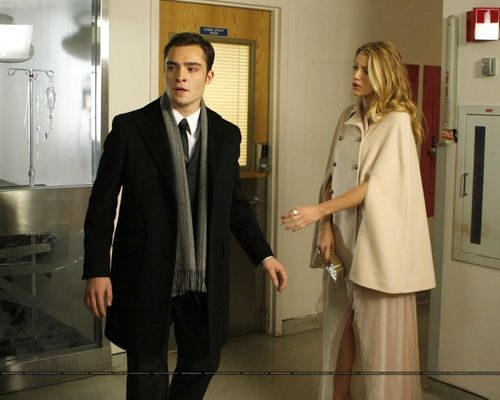 New promo stills from 3x12 "The Debarted"