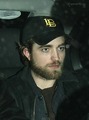 Robert Pattinson Leaving Hope for Haiti   - twilight-series photo