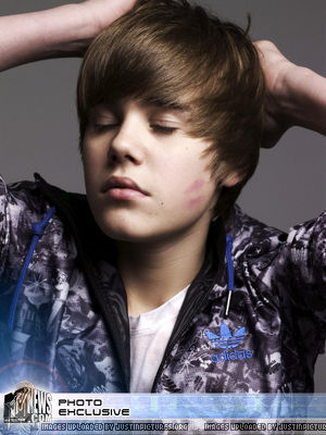 new justin bieber pictures 2010. justin bieber new haircut