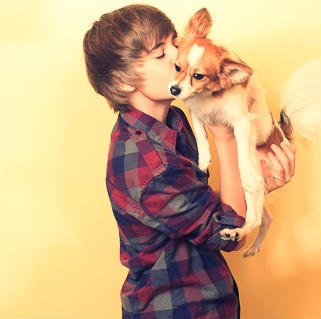 J.Bieber with dog - justin-bieber photo