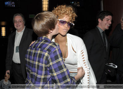  January 29th - 52nd Annual Grammy Awards - Backstage 日 2