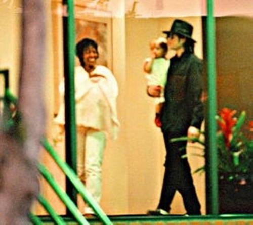  Prince and michael and grace