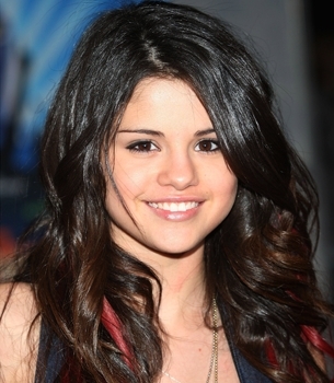  Selena Gomez { a cute pRiNcE$$}