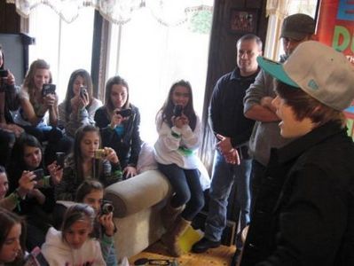  Events > 2009 > Elvis Duran Private House tampil 2009
