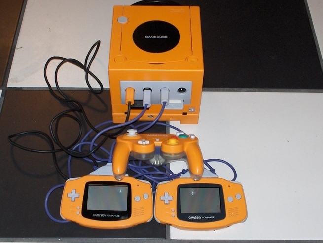 Orange-Gamecube-nintendo-gamecube-10295193-655-493.jpg