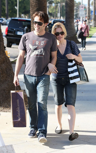  Stephen Moyer and Anna Paquin in Santa Monica (Feb 3)