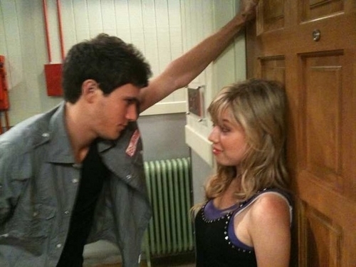  Drew and Jennette