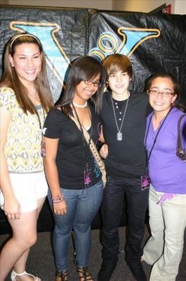 Events > 2010 > February 6th - Y100 Meet & Greet