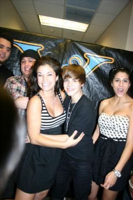Events > 2010 > February 6th - Y100 Meet & Greet