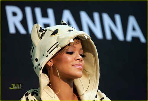 Rihanna Does 'The Claw' in Leopard Hoodie
