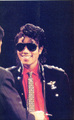 :) Sorry MJ fans im putting up LOADS of Mj pics but i hope you like them though <3 :) - michael-jackson photo