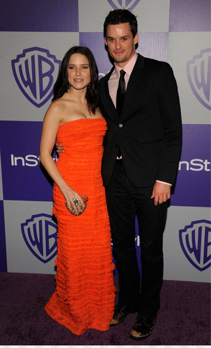  Austin Nicholls and Sophia بش at 11th Annual Warner Brothers And InStyle Golden Globe After-Party