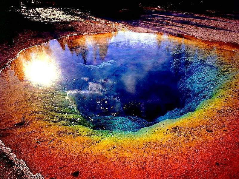 http://images2.fanpop.com/image/photos/10400000/Grand-Prismatic-Spring-hot-springs-and-geysers-in-Yellowstone-Park-random-10489040-800-600.jpg