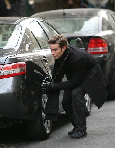 Jan 14: On the set of 'Gossip Girl' in NYC