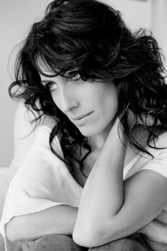 Lisa Edelstein photographed by Manfred Baumann 