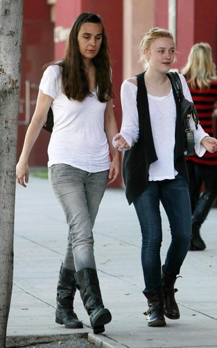 Shopping in Beverly Hills - February 14, 2010 