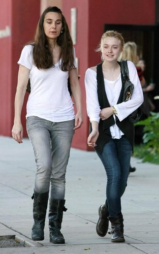  Shopping in Beverly Hills - February 14, 2010