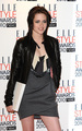 Kristen Stewart wins “Woman of the Year” award at ELLE Style Awards 2010 - twilight-series photo