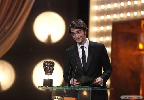  NEW Pictures of Rob at Bafta's | Ceremony Pictures